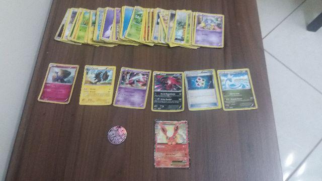 95 cartas Pokémon com uma moeda pokemon