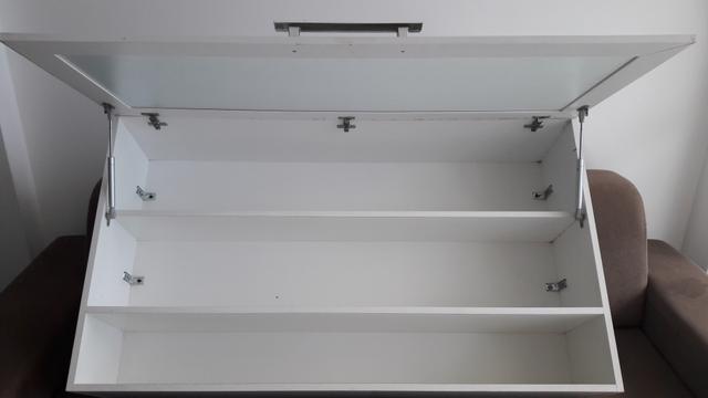 Armário de parede em MDF com porta de vidro. Preço para