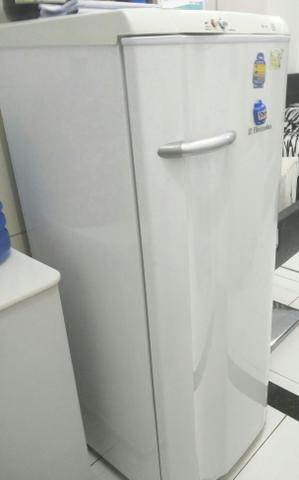 Geladeira Electrolux 120 L