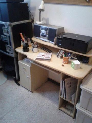 Mesa para computador seminova, só R 90