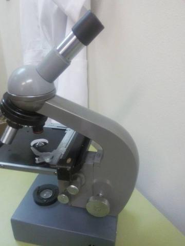 Microscopio monocular p/exames andrologicos e laboratoriais