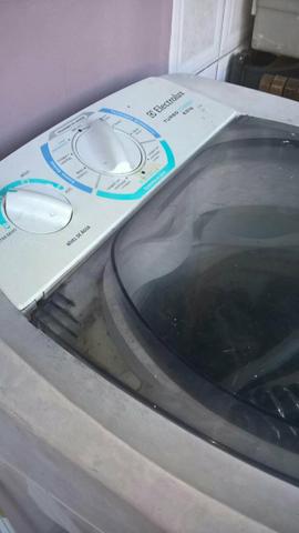 Máquina de lavar Electrolux 6 quilos com defeito