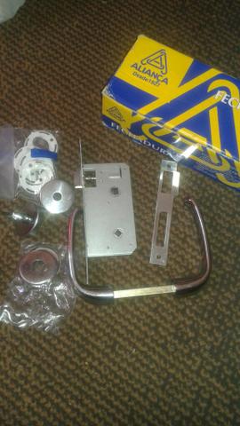 Fechadura para porta de banheiro aliança