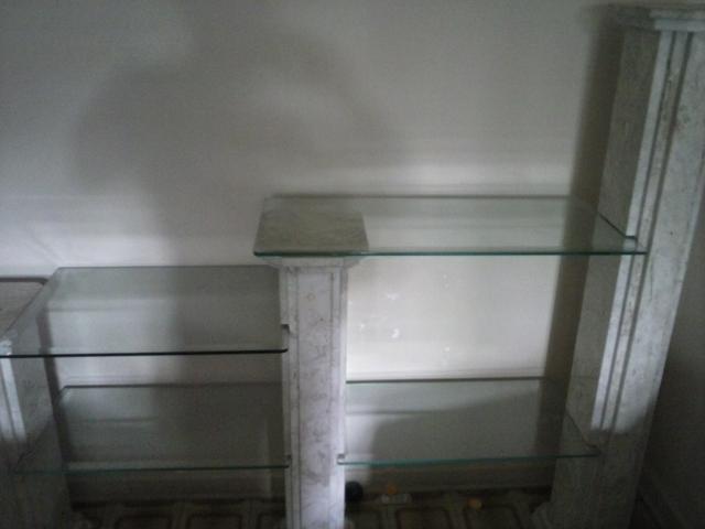 Estante de Mármore e Vidro