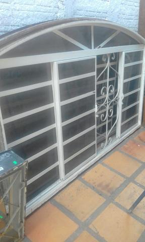 Janelas ferro com vidro