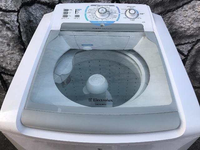 Linda lavadora electrolux 12 kg muito nova