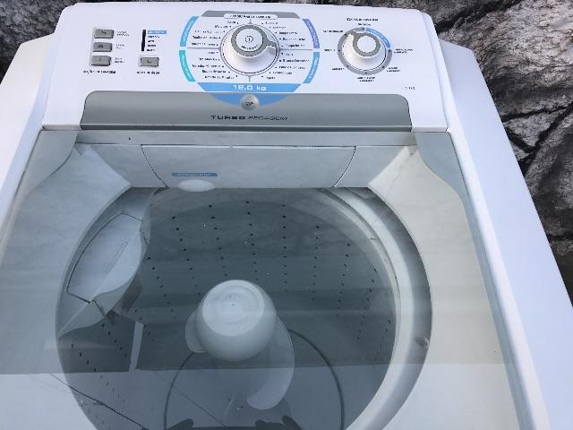 Linda lavadora electrolux 12 kg muito nova revisada