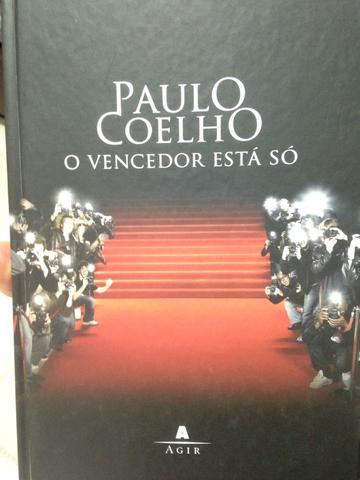 Livro O Vencedor está só - Paulo Coelho