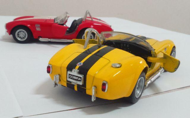 Miniatura raras de coleção - Famoso Shelby Cobra 12,5cm