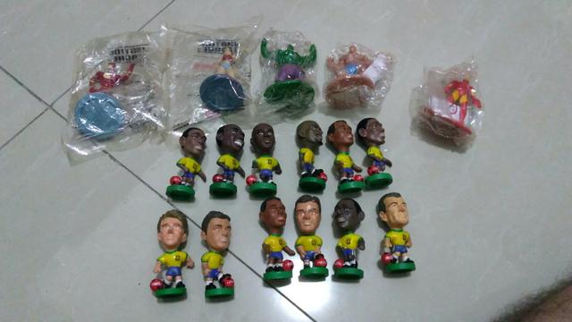 Minicraques e brindes da marvel/dc