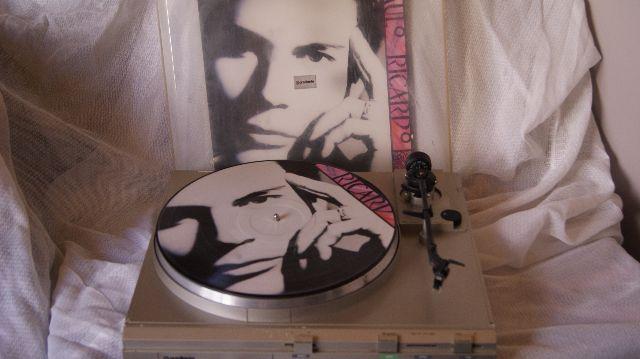 Pick up Gradiente T 515, com borracha de tração solta.