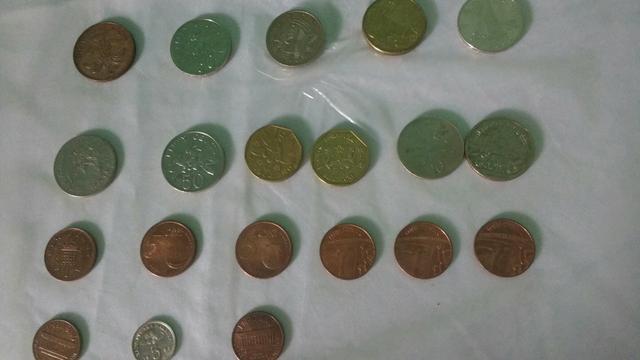 Vendo moedas estrangeiras para quem é colecionadores