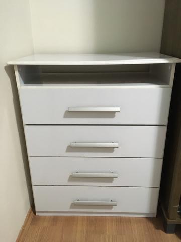 Cômoda branca