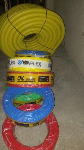 Fios e canduite fone 