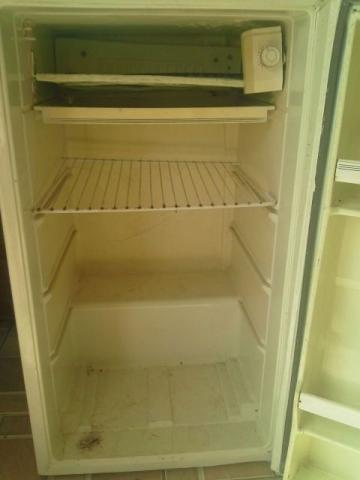 Mini geladeira frigobar
