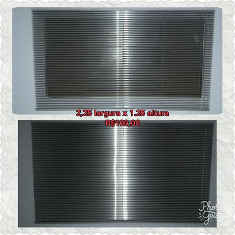 Persiana e cortina com varão
