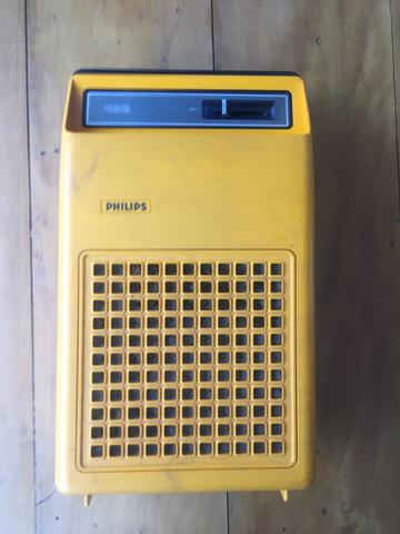 Radiola vitrola maleta Philips 133 disco