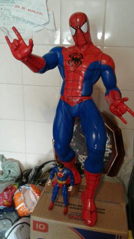 Boneca Homen Aranha Gigante