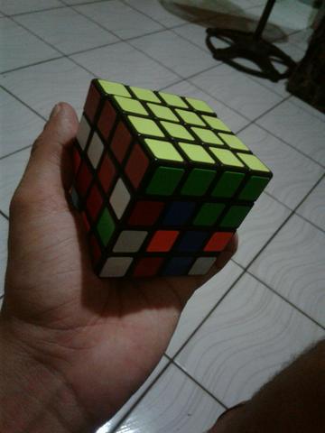 Cubo magico 4x4x4