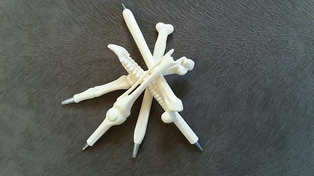 Kit 5 Canetaa em formato de osso