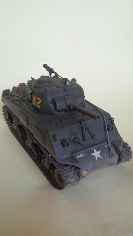 Kit plastimodelismo miniatura tanque Sherman.