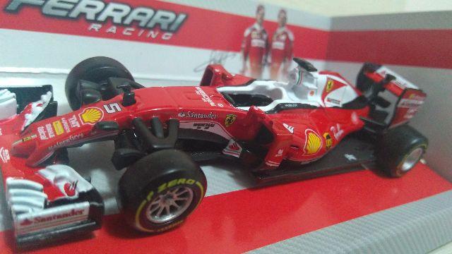Miniatura Ferrari F1 Sebastian Vettel 1:43