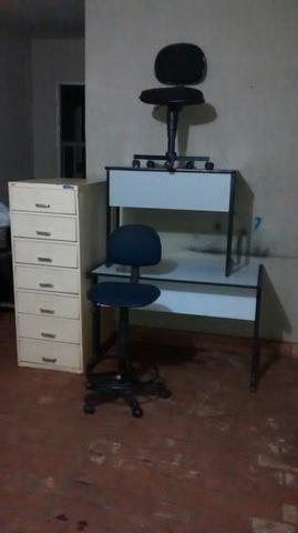 Mesas arquivo em aço cadeira caixa