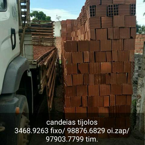 Promoção de Tijolos 8 furos  com frete grátis