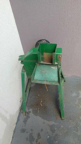 Vendo Triturador bem conservado
