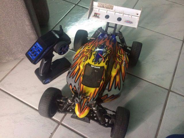 Automodelo buggy hsp 1/8 planet