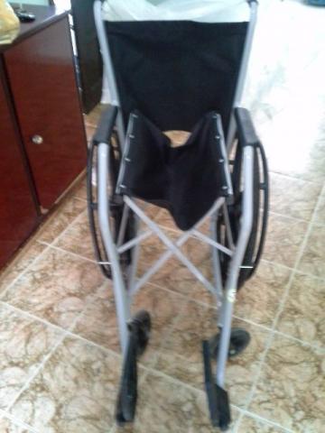 Cadeira de Rodas Adulto