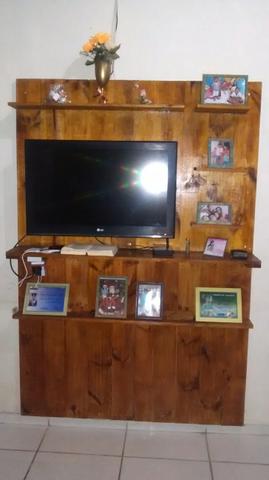 Painel para TV em madeira rústico