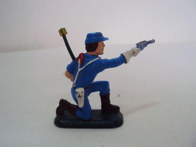 Boneco Soldado Gulliver azul Com Base Tamanho 4,5cm Retirar