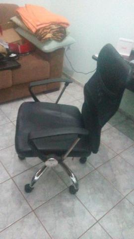 Cadeira estilo presidente