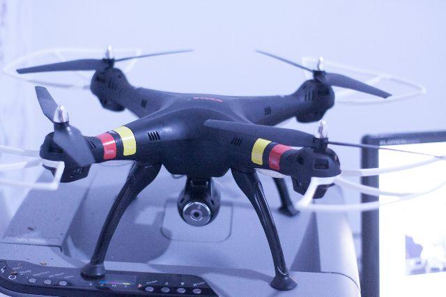Drone syma x8w Completo com 3 Baterias incluso