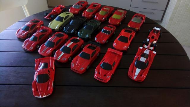 Ferraris colecionáveis 1:38