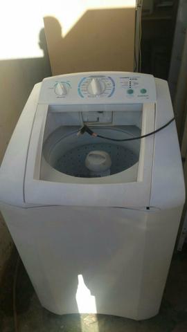 Máquina de lavar roupa Electrolux 9 kilos, semi-nova!