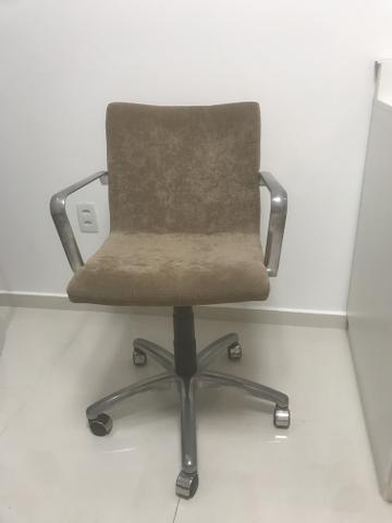 Cadeira giratória
