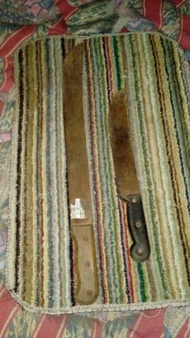 Lote de 2 facoes antigos anos 90