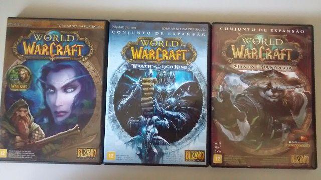 Caixas Com CDs De Jogos Antigos Do World of Warcraft
