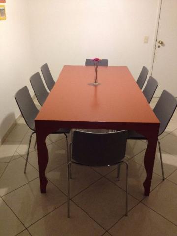 Conjunto: mesa jantar laranja + 8 cadeiras. Excelente estado