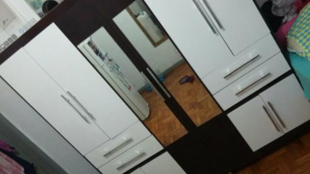 Guarda roupa 6 portas