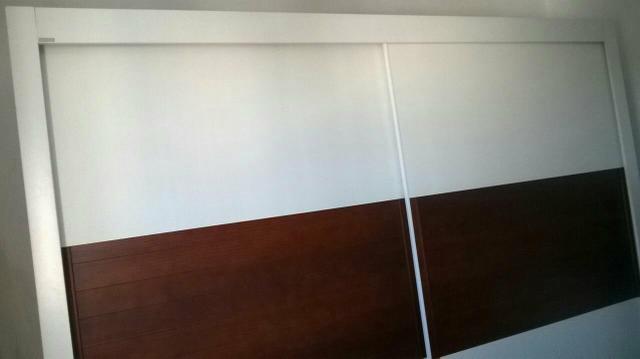 Vendo Quarda roupa marca Rudinik 100%MDF