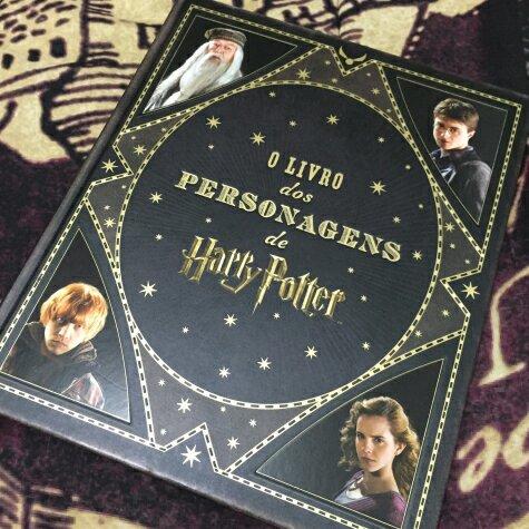 Livro dos personagens de hp