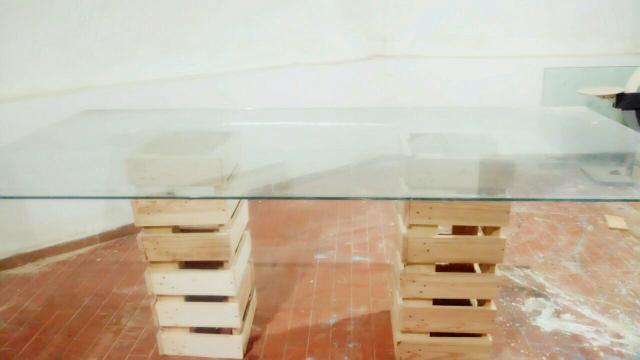 Mesa pallet com tampo de vidro 8mm 2m x 1m