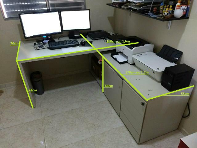 Mesa para escritório modulada