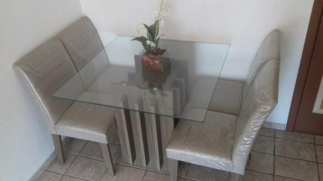 Mesa vidro + 4 cadeiras