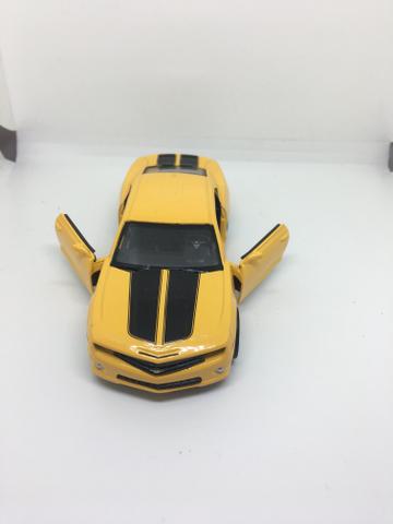 Miniatura Camaro amarelo