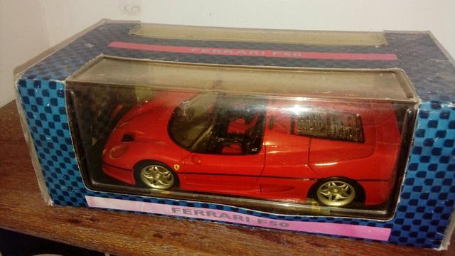 Miniatura Ferrari F50
