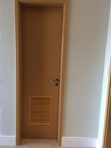 Porta banheiro/lavabo de madeira